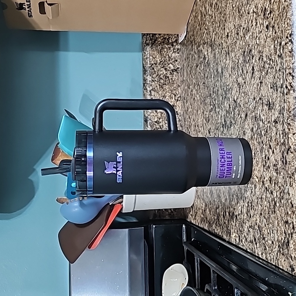 Stanley chroma 40 oz quencher